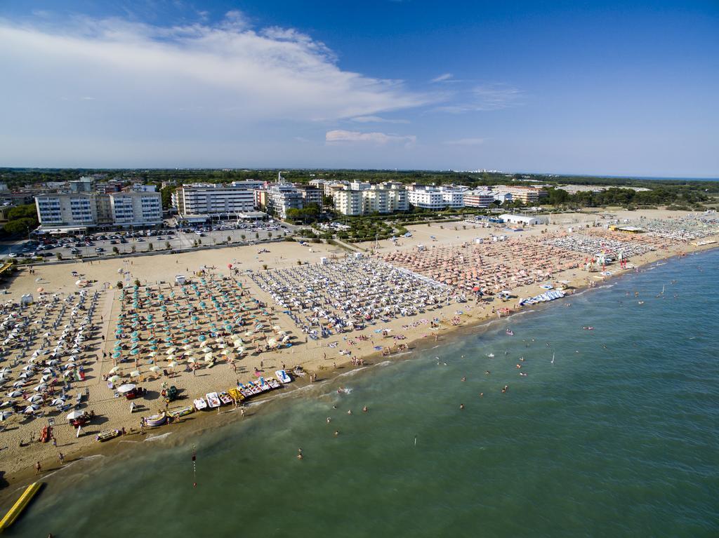 Hotel Ambassador Bibione Extérieur photo