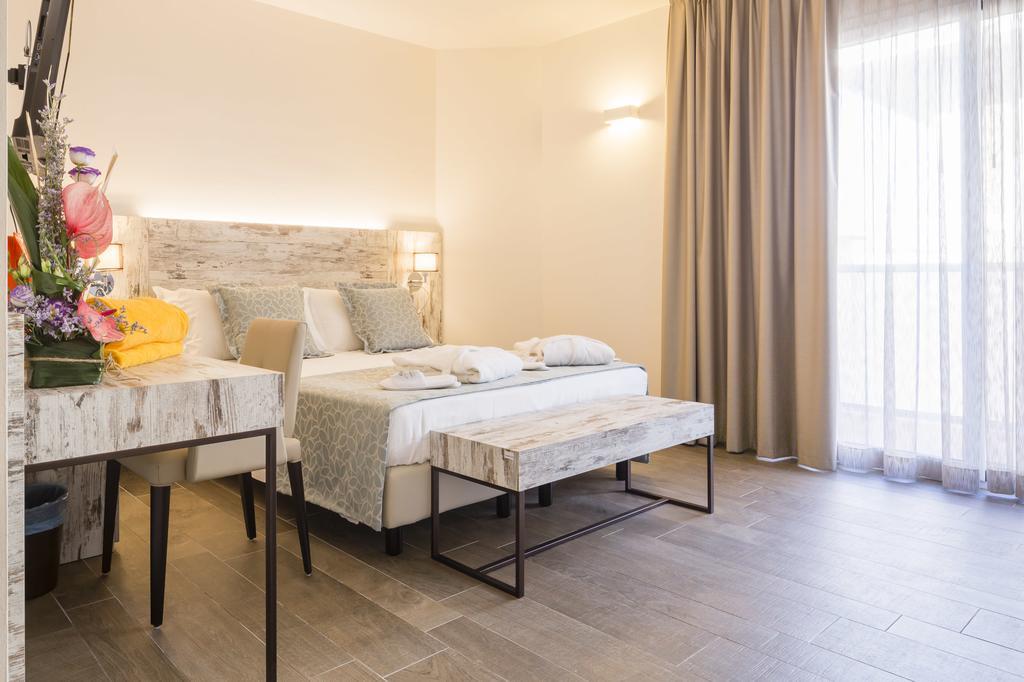 Hotel Ambassador Bibione Chambre photo